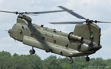 Boeing CH-47D Chinook HC.2 | ZD983 | Royal Air Force | FAIRFORD (EGVA/FFD) 15.07.2005