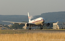 Boeing 777-2H6ER | 9M-MRP | Malaysia Airlines | Z&UUML;RICH (LSZH/ZRH) 02.07.2006