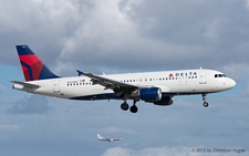 Airbus A320-212 | N372NW | Delta Air Lines | MIAMI INTL (KMIA/MIA) 04.12.2012