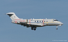 Bombardier Challenger 300 | OE-HZP | untitled (Int'l Jet Management) | Z&UUML;RICH (LSZH/ZRH) 20.10.2012