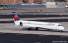 McDonnell Douglas MD-90-30 | N947DN | Delta Air Lines | PHOENIX SKY HARBOUR INTL (KPHX/PHX) 24.09.2015