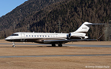 Bombardier BD.700 Global XRS | M-ASRI | untitled | SAMEDAN (LSZS/SMV) 26.12.2015