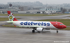 Airbus A320-214 | HB-IHY | Edelweiss Air  |  Freshly de-iced, this Airbus A320 is operating flightEDW290 to Edinburgh. | Z&UUML;RICH (LSZH/ZRH) 22.01.2025