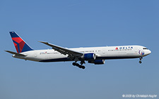 Boeing 767-432ER | N841MH | Delta Air Lines  |  With 