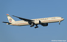 Boeing 777-3FXER | A6-ETI | Etihad Airways  |  Etihad Airways only rarely uses the Boeing 777-300 on its flights to Zurich. Therefore the arrival of A6-ETI was a welcome surprise. | Z&UUML;RICH (LSZH/ZRH) 22.06.2025