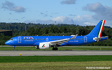 Airbus A220-300 | EI-HHU | ITA Airways  |  This Airbus A220-300 of ITA made its first flight on 10FEB2025 and entered service with ITA Airways on 27FEB2025. It is seen here arriving from Rome as flight ITY572. | Z&UUML;RICH (LSZH/ZRH) 15.09.2025
