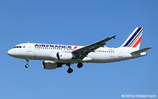 Airbus A320-214 | F-GKXT | Air France  |  This Airbus A320 of Air France is captured approaching runway 28 in Zurich. Runway 28 is only used when strong wind from the West is blowing.  | Z&UUML;RICH (LSZH/ZRH) 15.09.2025