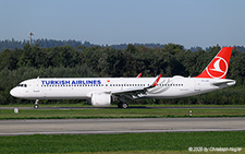 Airbus A321-271nx | TC-LSU | Turkish Airlines  |  This Airbus A321neo of Turkish Airlines is seen here taxing on taxiway H1 after arriving from Istanbul as flight THY1907. | Z&UUML;RICH (LSZH/ZRH) 18.09.2025