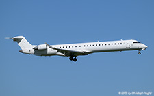 Bombardier CRJ 900LR | EI-FPF | SAS Scandinavian Airlines System (CityJet)  |  This is already the second all-white Bombardier CRJ 900 arriving in Zurich this afternoon. This aircraft is currently being operated for SAS. | Z&UUML;RICH (LSZH/ZRH) 18.09.2025