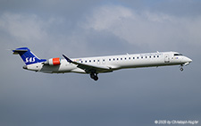 Bombardier CRJ 900LR | EI-FPR | SAS Scandinavian Airlines System (CityJet)  |  This Bombardier CRJ 900 is operated by CityJet on behalf of SAS Scandinavian Airlines System. The aircraft is seen here arriving as flight SAS603 from Copenhagen. | Z&UUML;RICH (LSZH/ZRH) 10.10.2025
