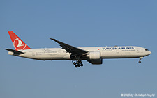 Boeing 777-3F2ER | TC-JJT | Turkish Airlines  |  This Boeing 777-300 of Turkish Airlines is seen here operating flight THY2430 from Istanbul to Antalya. | ANTALYA (LTAI/AYT) 13.05.2025